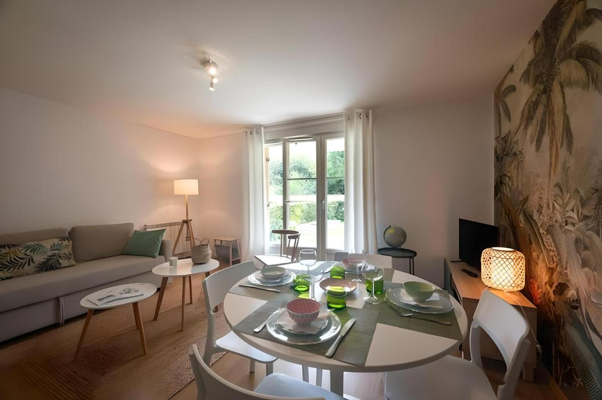 Le Prieure Apartment Dinard Exterior photo
