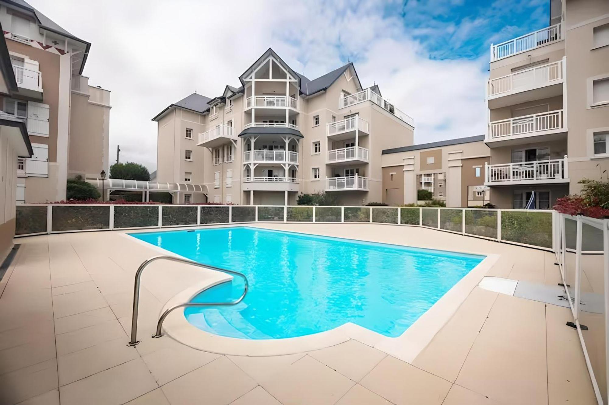 Le Prieure Apartment Dinard Exterior photo